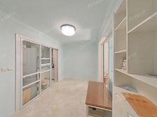 6/13號线东明路地鉄口精装修一房一厅,中间楼层位置好钥匙房