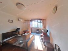 双轨交7/20号线 一梯两户中间楼层 小区车位充足 看房方便