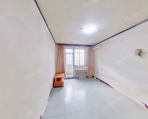新上:核桃园北里南北双阳台两居,1层,满五年公房,有钥匙!