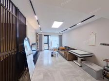 地铁翡翠公园六期117平的下跃地下有120平左右可种地急售