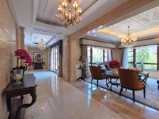 中环边上,普陀区纯独栋别墅,350平大花园,地铁15号线50