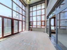 公园里的复式 客厅挑空 赠送露台 电梯入户 不临街