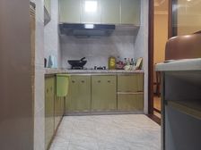 房子是正规三室,户型方正,业主诚心出售