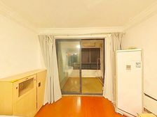 二梯四户,大两房,交通便利,精装修,诚意出售