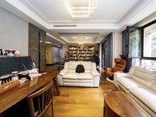 正南陆家嘴锦绣前城4室2厅精装修