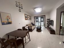 正南正弘麓林苑3室2厅精装修