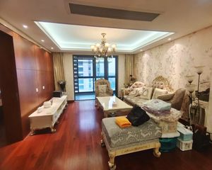 万科金色城市(西区) 停车方便 产权清晰 精装可拎包入住