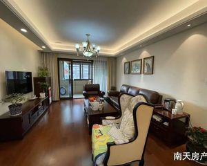 万象华府一期4室2厅2卫南朝向400.0万元/套出售