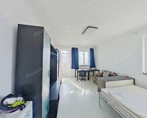 亮马河边 新源南路 高层南向两居 采光充足 诚意出售