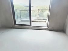 绿地观堂5室2厅3卫南朝向550.0万元/套出售