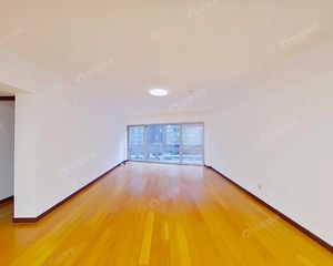 CBD财富中心东南向精装三居 满五唯一低楼层