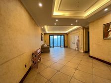 江北区 龙湖春森彼岸一二期 四房 299万