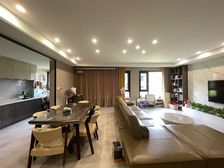 沙坪坝区 华宇温莎小镇二期 四房 165万