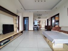 区府 晋愉绿岛云间三房68万