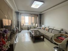 金屋秦皇半岛一区 2室 117平 精装 诚心出售 价格可议