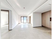 次新小区精装四开间朝南,小区中庭楼层 钥匙在手看房方便