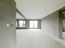 (三个大露台)保利印江南一期,中庭位置,毛坯,实用280平