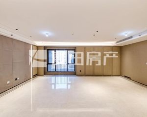 丽都悦府3室2厅精装修