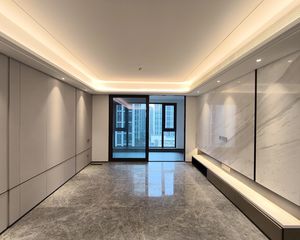 江皓府4室2厅3卫南朝向1100.0万元/套出售