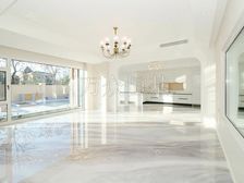 南无遮挡,400平米绿地,全新装修未住,全明地下