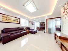 枫情一期边户 拐角阳台 小区中间位置 诚意出售