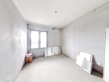 御章府全新毛坯洋房,四开间朝南,环境幽静,居住舒适