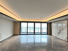 江上印 正南朝向 精装修 电梯房 交通便利 次新房 车位充足