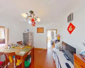 二环外,紧邻地铁4号线北京南站,洋桥东里,南向,二居室