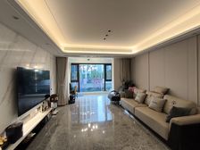 江皓府5室2厅3卫南朝向928.0万元/套出售