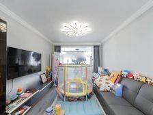 01年房龄,精装修,,买一层送一层,20平大露台