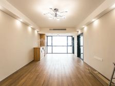 一线全湖景房,近轻轨正荣国领,中上楼层, 户型方正,南北通透