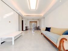 房子是洋房,楼层比较好,户型方正,房东诚意出售