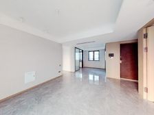 江景房 楼层不错 日照很好 一表 看房方便