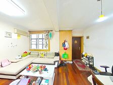 小区中间位置,诚心出售,看房随时,价,格好谈