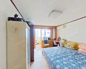 北三环中路43号院 两居室 朝东向 采光好 视野好