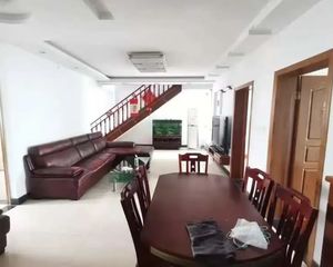华丰花园6室2厅2卫南朝向105.0万元/套出售