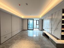 江皓府5室2厅3卫南朝向930.0万元/套出售