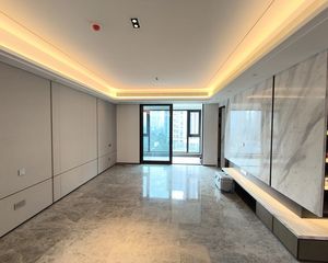 江皓府5室2厅3卫南朝向930.0万元/套出售