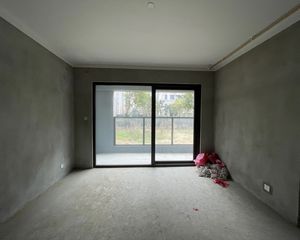 中南漫悦湾4室2厅2卫南朝向240.0万元/套出售