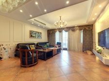 璞墅叠加别墅,上叠,精装180万,使用面积300多平,带车位