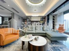 皇家花园二期 4室2卫 豪华装修 有车位 大横厅