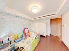 此房户型楼层很好,视野开阔,俯瞰鄞州公园,