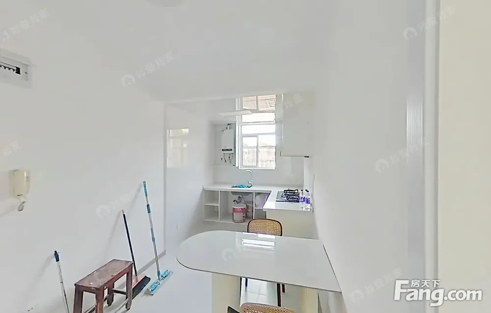精装修南北两房，一梯两户，小区安静位置，拎包入住，看房方便