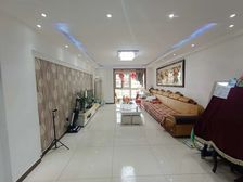 南北通透久润西区4室2厅精装修