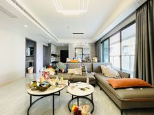 保利天汇南向精装大平层 五室两厅满二房源