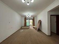 公园一环,香港置地大四房 166万