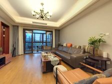 业主诚意出售 户型方正 价格可谈 高品质小区