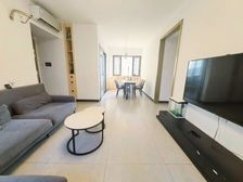 锦龙湾畔花园 双卫格局 购物方便 精装可拎包入住 交通便利