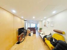 精装修拎包入住+一梯两户+中间位置+业主诚意卖