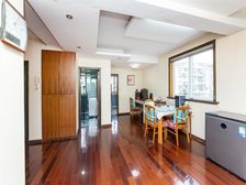 装修好 中间楼层视野开阔 双南户型 前后大花园